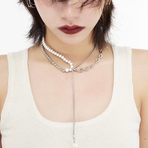 Asymmetrical pearl chain necklace